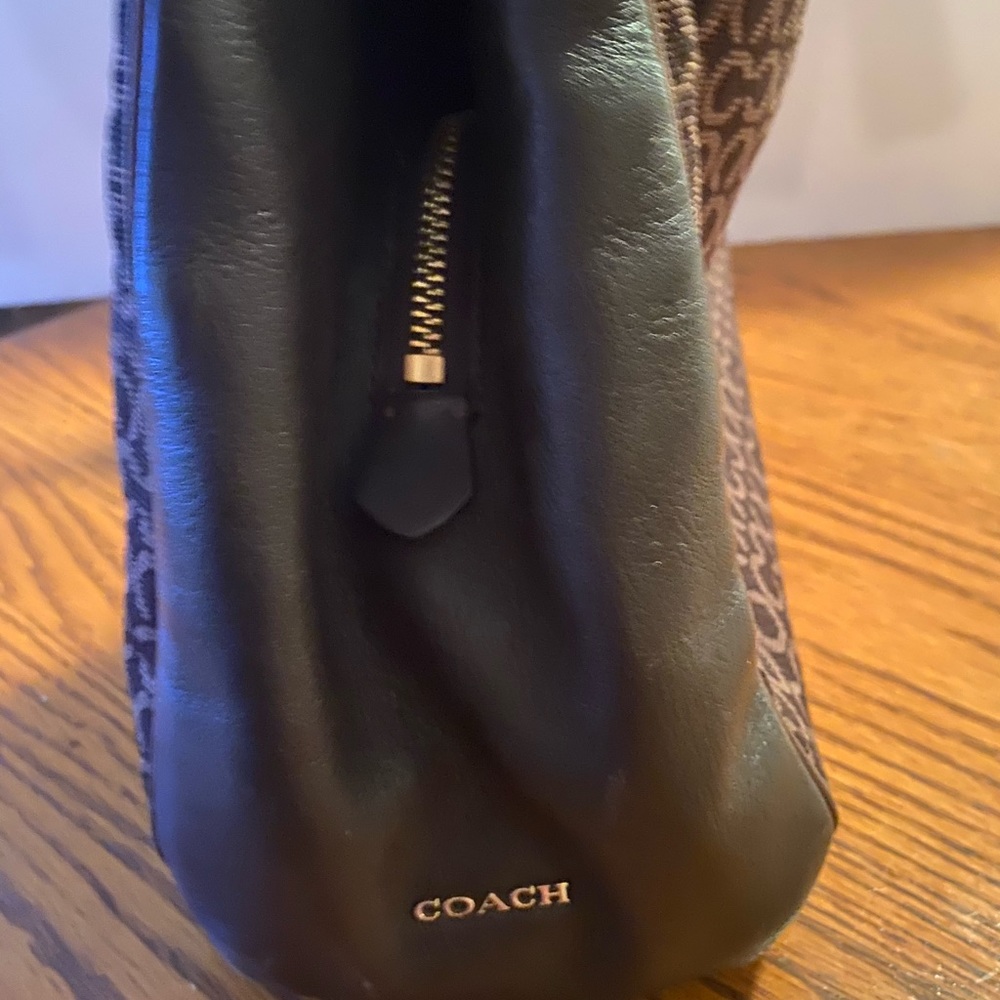 Authentic Coach Bag - Picture 2 of 6